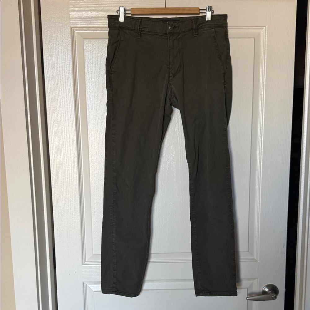 Mavi Men's Dark Olive Chinos